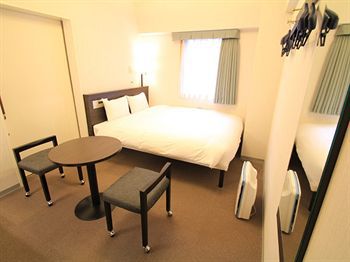 Apa Hakata Ekimae 4 Chome Hotel